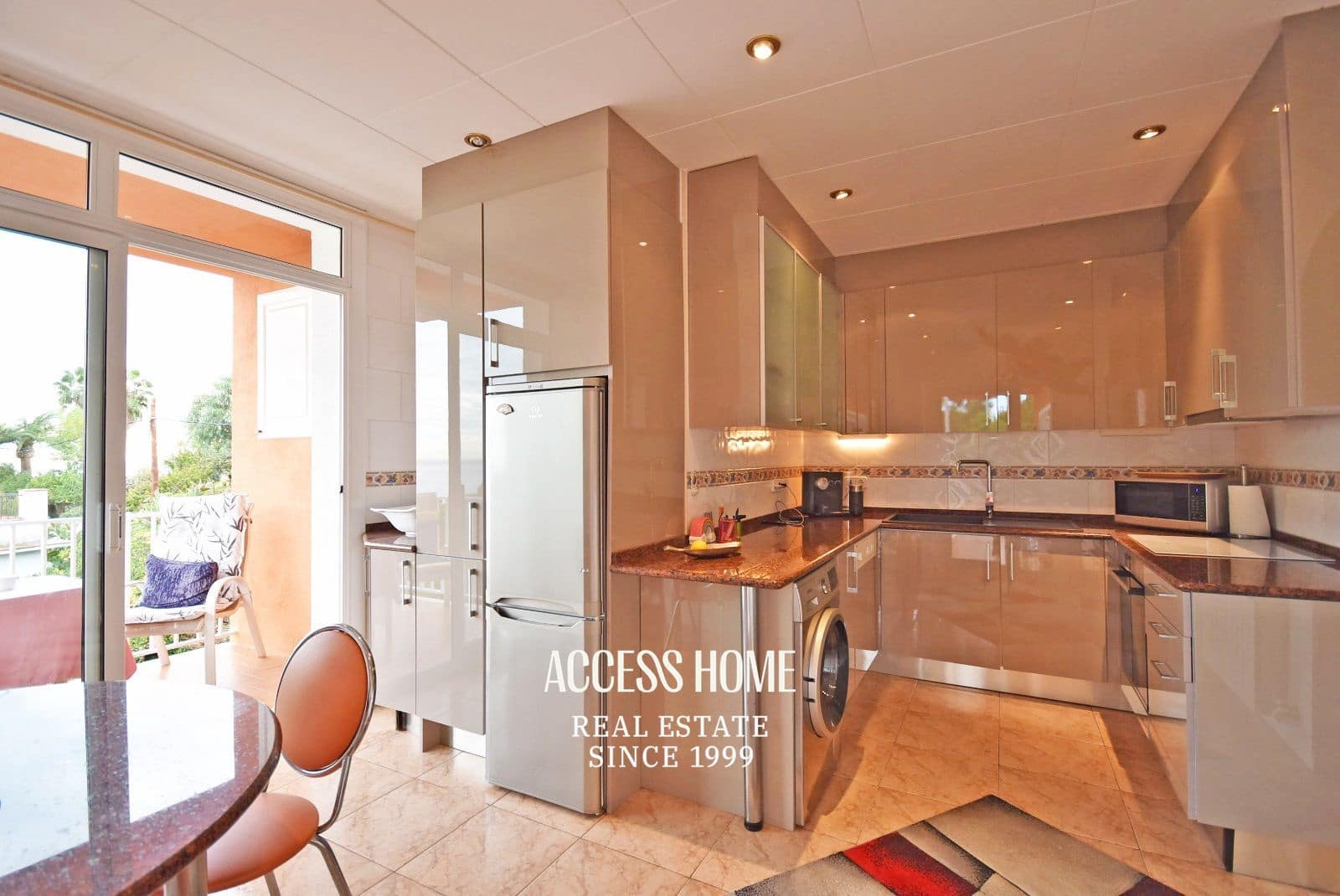 11 sypialnia Willa na sprzedaż w Canet de Mar z basenem garażem - 860 000 € (Ref: 9118385)