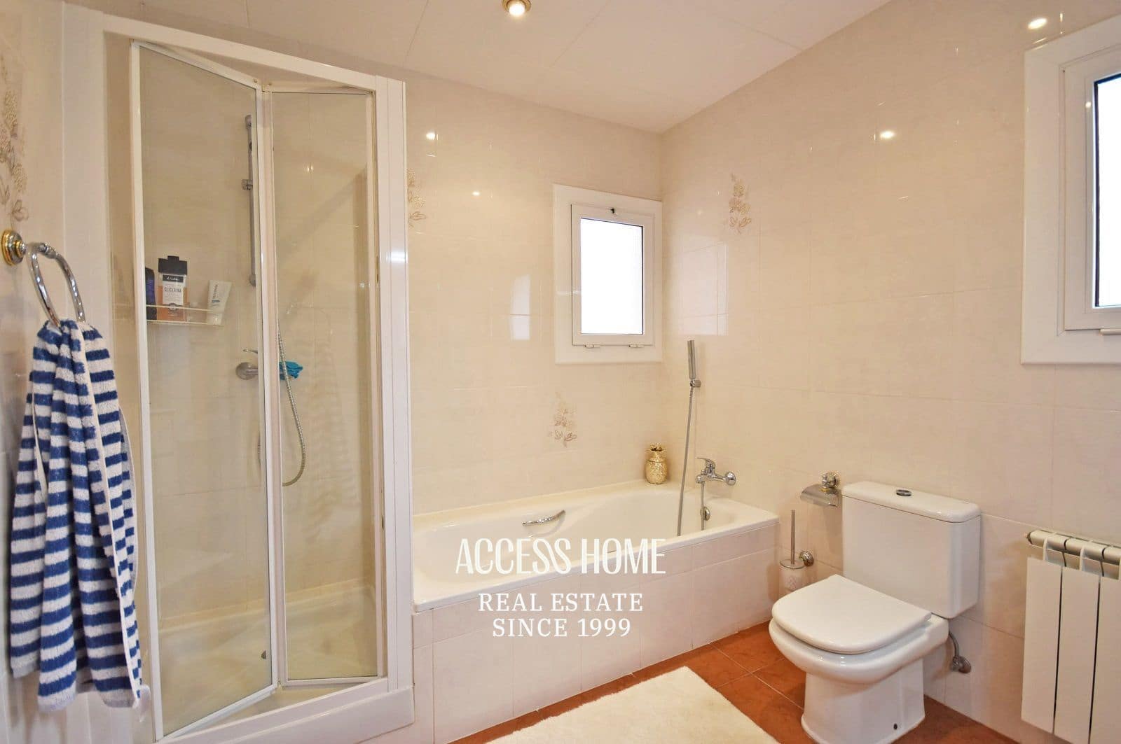 11 sypialnia Willa na sprzedaż w Canet de Mar z basenem garażem - 860 000 € (Ref: 9118385)