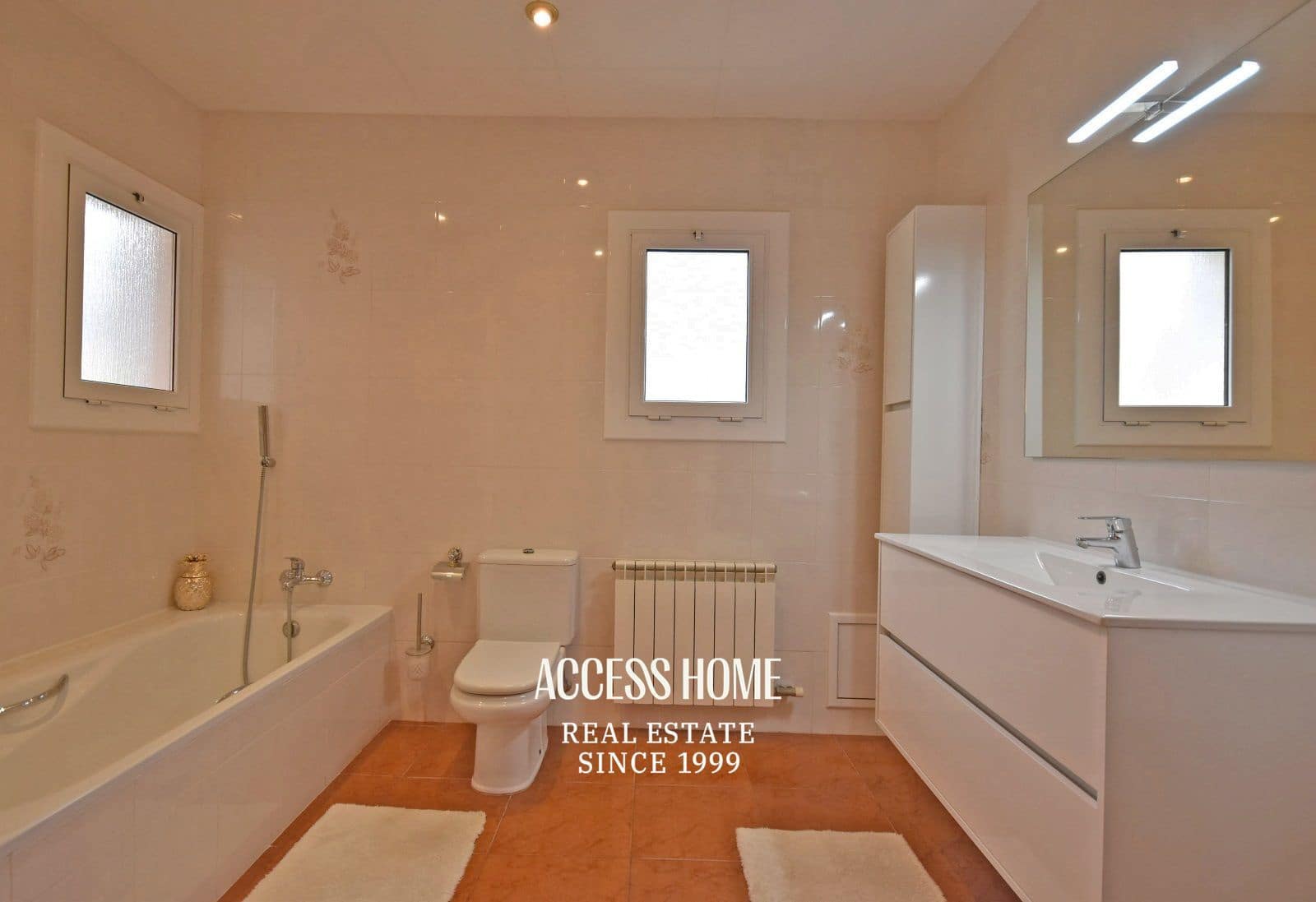 11 sypialnia Willa na sprzedaż w Canet de Mar z basenem garażem - 860 000 € (Ref: 9118385)