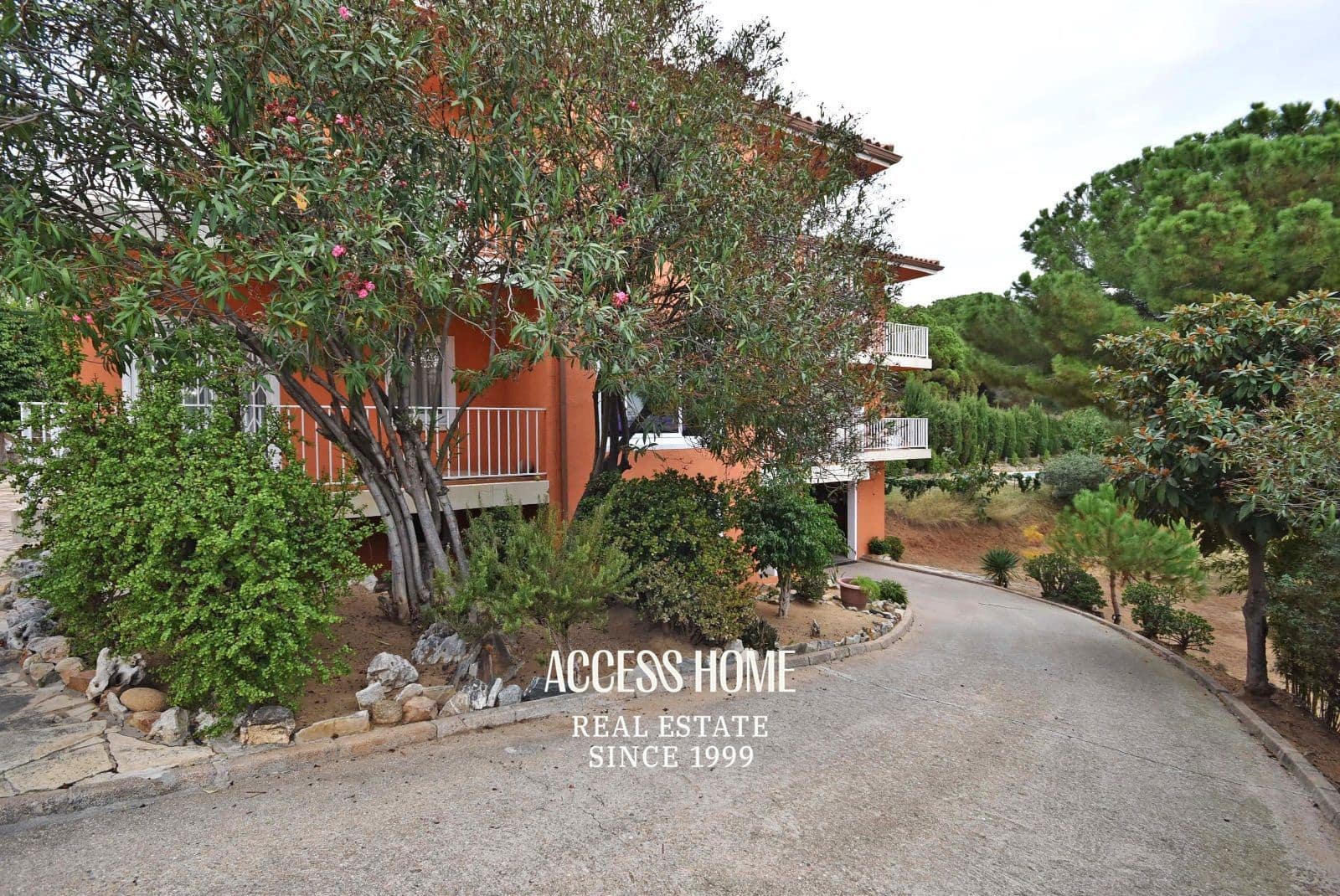 11 sypialnia Willa na sprzedaż w Canet de Mar z basenem garażem - 860 000 € (Ref: 9118385)