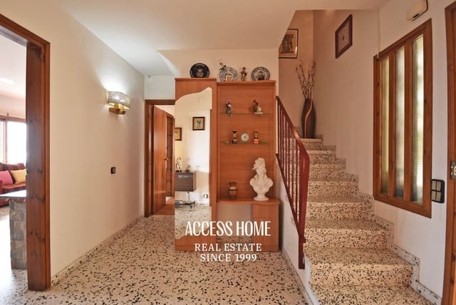 4 soverom Villa til salgs i Arenys de Munt med svømmebasseng garasje - € 575 000 (Ref: 9118386)