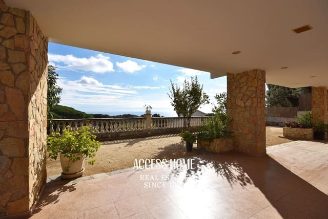 4 soveværelse Villa til salg i Arenys de Munt med swimmingpool garage - € 575.000 (Ref: 9118386)