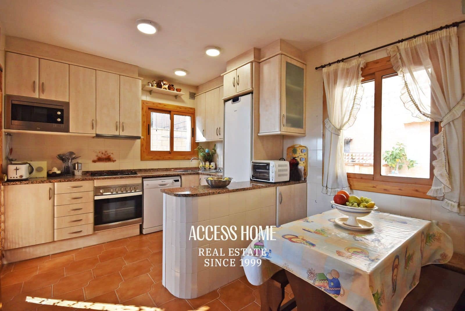 4 soverom Villa til salgs i Arenys de Munt med svømmebasseng garasje - € 575 000 (Ref: 9118386)