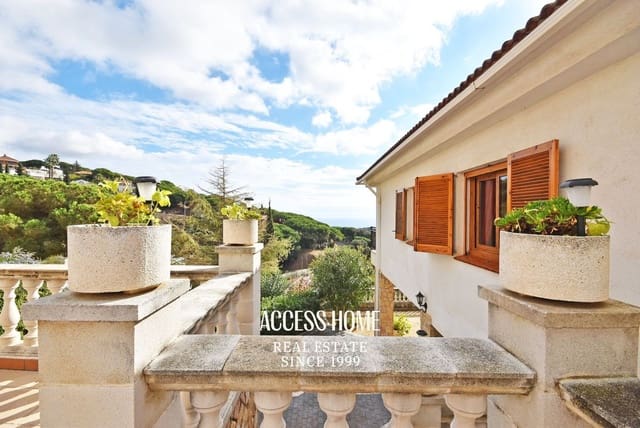 4 soverom Villa til salgs i Arenys de Munt med svømmebasseng garasje - € 575 000 (Ref: 9118386)