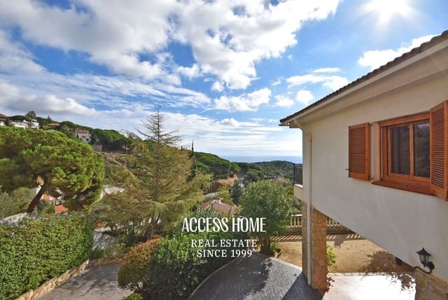 4 soverom Villa til salgs i Arenys de Munt med svømmebasseng garasje - € 575 000 (Ref: 9118386)