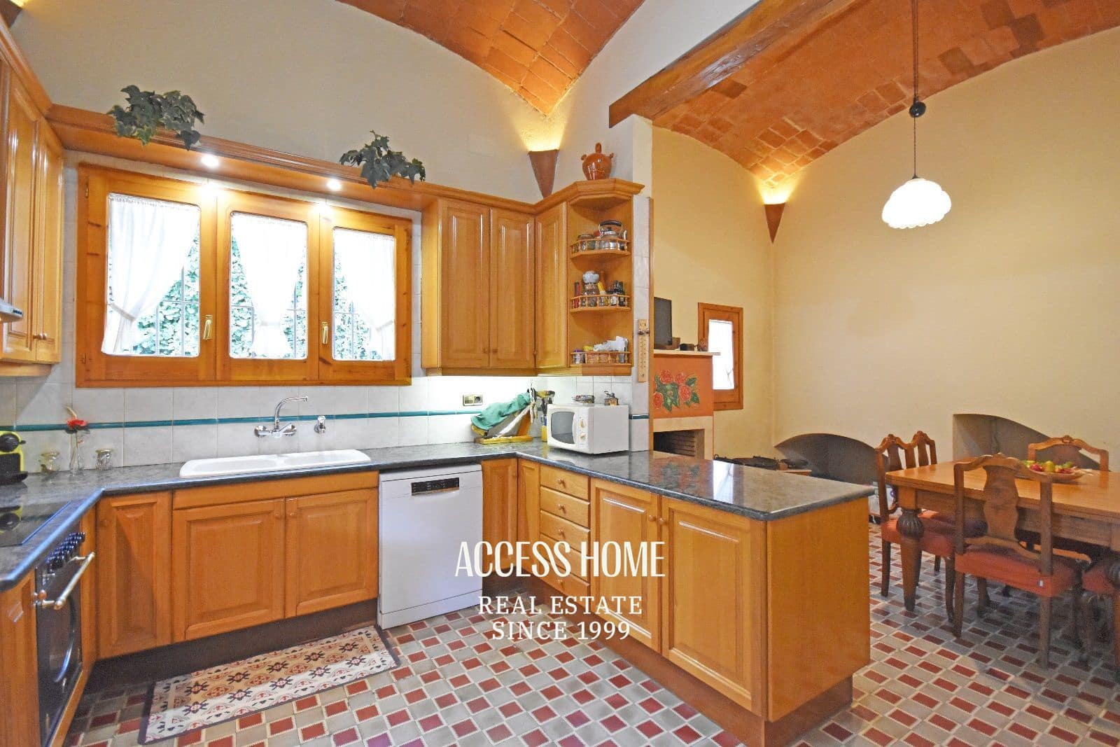 5 sypialnia Willa na sprzedaż w Arenys de Munt z garażem - 995 000 € (Ref: 9118389)