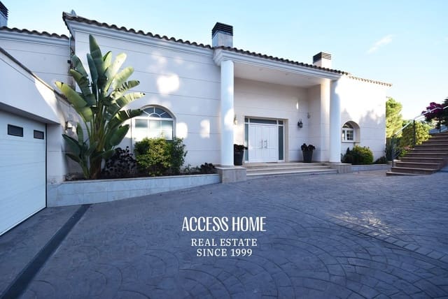 5 bedroom Villa for sale in Sant Andreu de Llavaneres with pool garage - € 1,750,000 (Ref: 9118390)