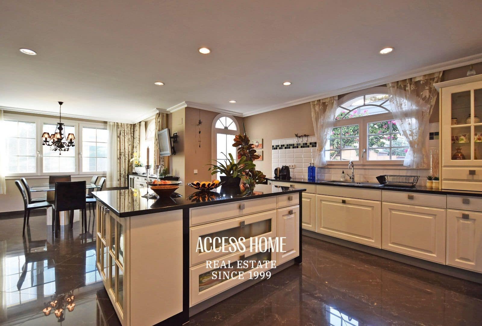 5 soverom Villa til salgs i Sant Andreu de Llavaneres med svømmebasseng garasje - € 1 650 000 (Ref: 9118390)