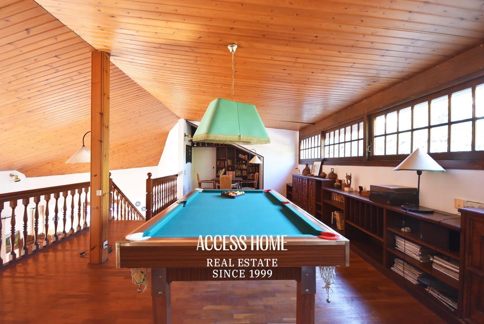 5 slaapkamer Villa te koop in Sant Vicenc de Montalt met zwembad garage - € 1.575.000 (Ref: 9118391)