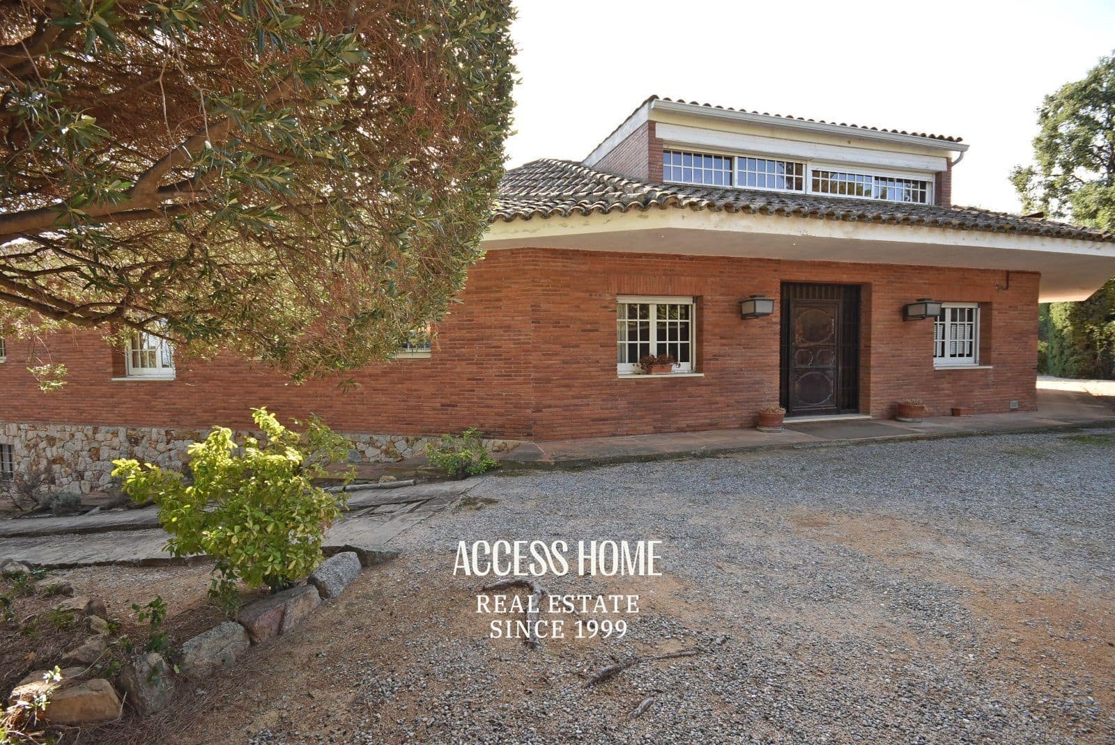 5 slaapkamer Villa te koop in Sant Vicenc de Montalt met zwembad garage - € 1.575.000 (Ref: 9118391)