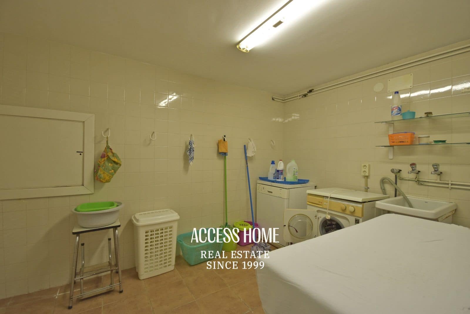 5 slaapkamer Villa te koop in Sant Vicenc de Montalt met zwembad garage - € 1.575.000 (Ref: 9118391)