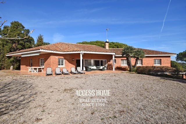 5 bedroom Villa for sale in Sant Vicenç de Montalt with pool garage - € 1,575,000 (Ref: 9118391)