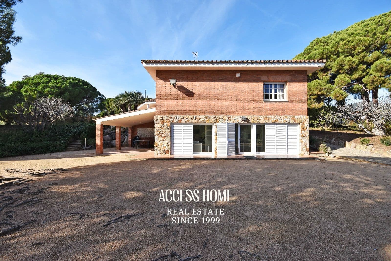 5 slaapkamer Villa te koop in Sant Vicenc de Montalt met zwembad garage - € 1.575.000 (Ref: 9118391)