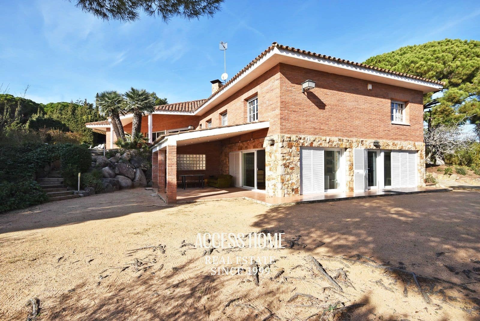 5 slaapkamer Villa te koop in Sant Vicenc de Montalt met zwembad garage - € 1.575.000 (Ref: 9118391)