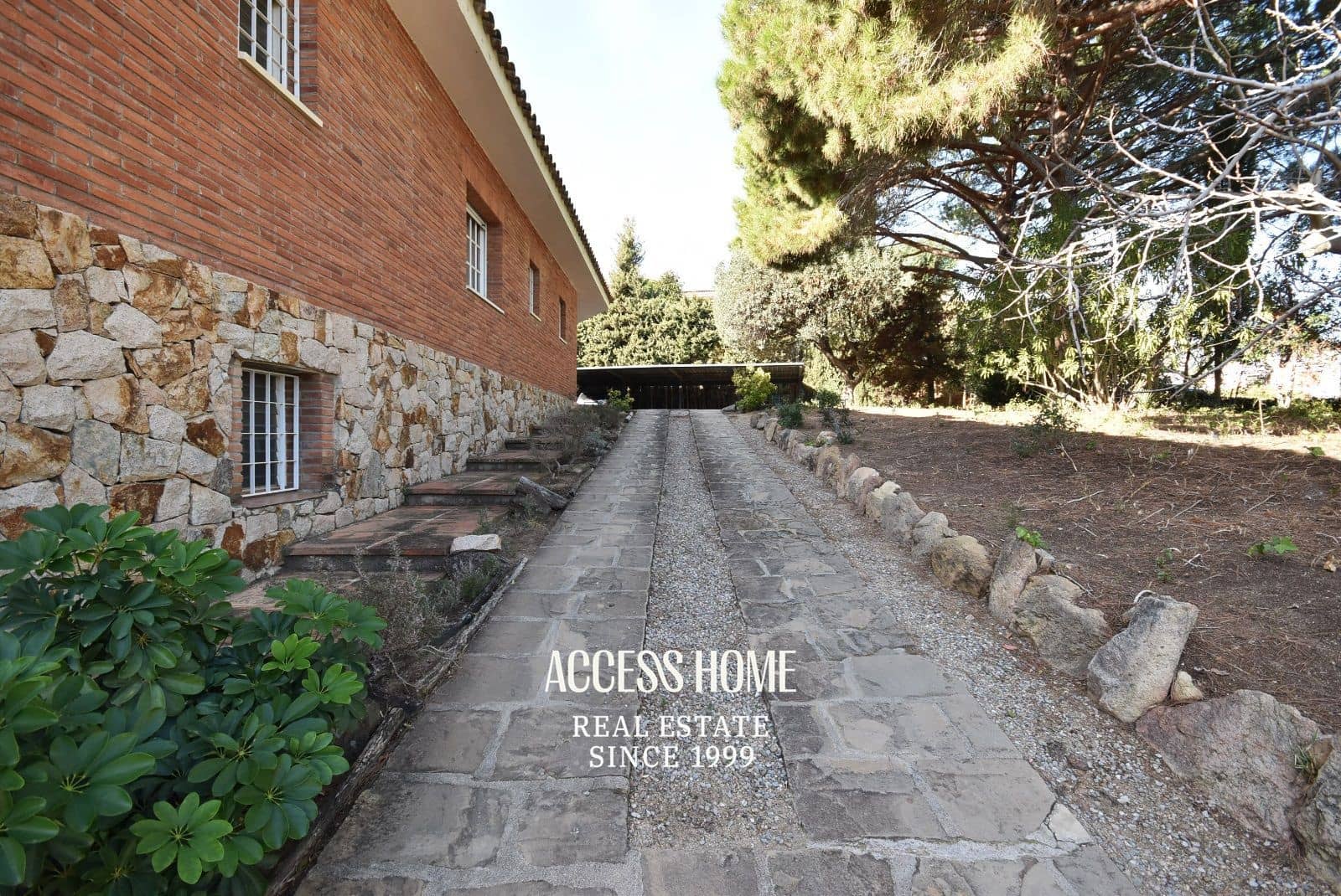 5 slaapkamer Villa te koop in Sant Vicenc de Montalt met zwembad garage - € 1.575.000 (Ref: 9118391)