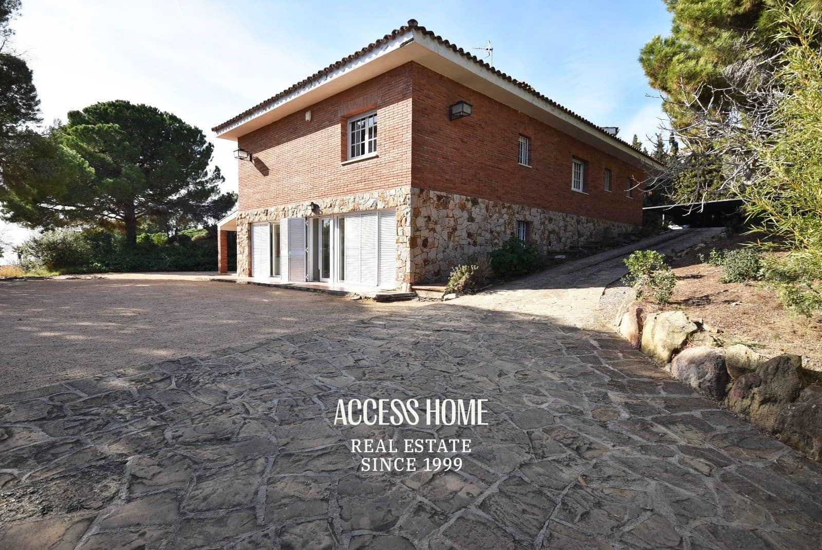 5 slaapkamer Villa te koop in Sant Vicenc de Montalt met zwembad garage - € 1.575.000 (Ref: 9118391)