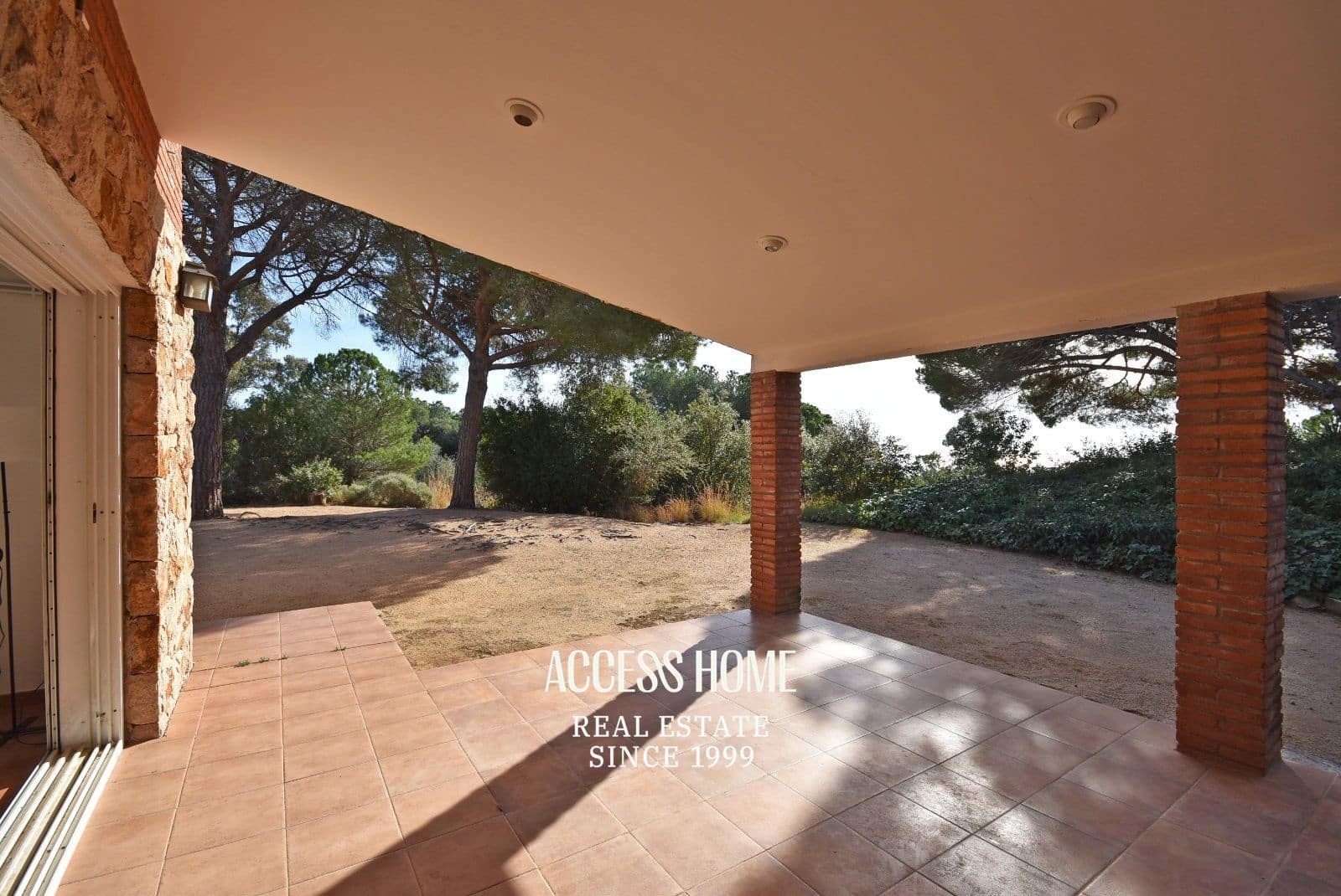 5 slaapkamer Villa te koop in Sant Vicenc de Montalt met zwembad garage - € 1.575.000 (Ref: 9118391)
