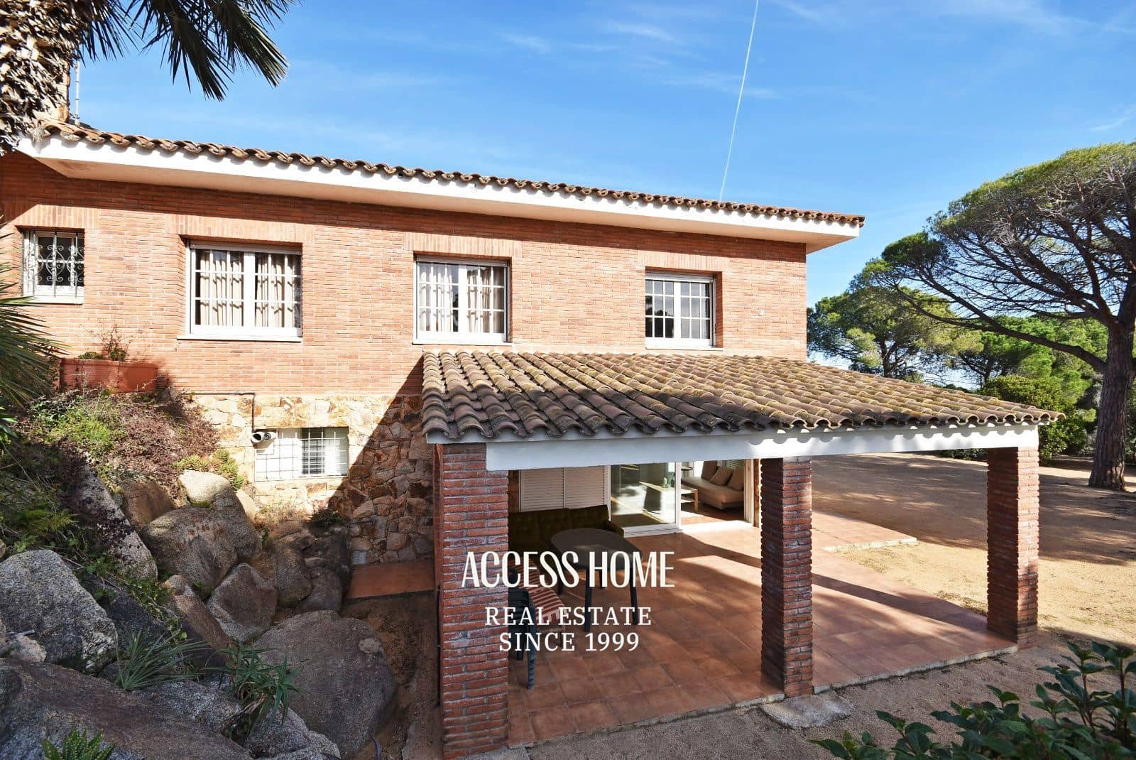 5 slaapkamer Villa te koop in Sant Vicenc de Montalt met zwembad garage - € 1.575.000 (Ref: 9118391)