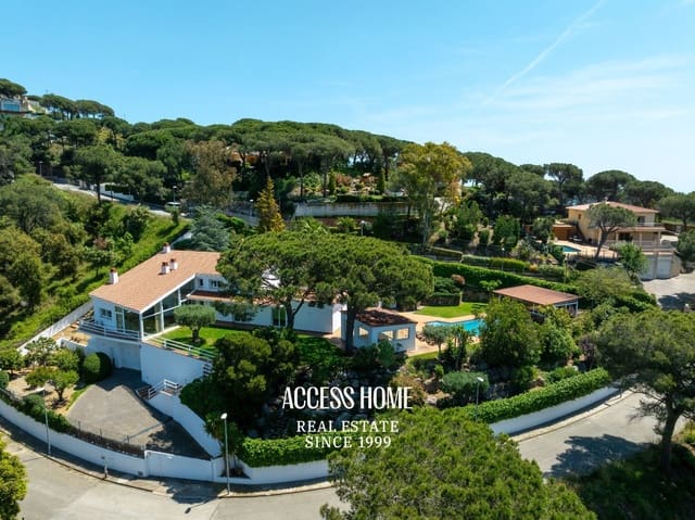 3 bedroom Villa for sale in Alella with pool garage - € 1,350,000 (Ref: 9128968)