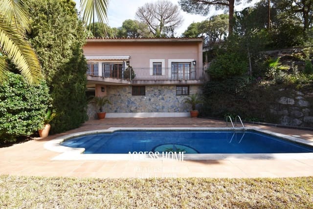 7 soverom Villa til salgs i Mataró med svømmebasseng garasje - € 790 000 (Ref: 9131099)