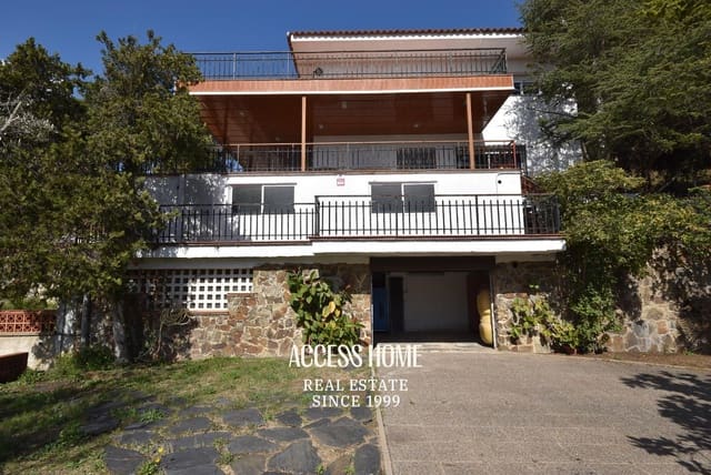 5 soveværelse Villa til salg i Argentona med swimmingpool garage - € 570.000 (Ref: 9131544)