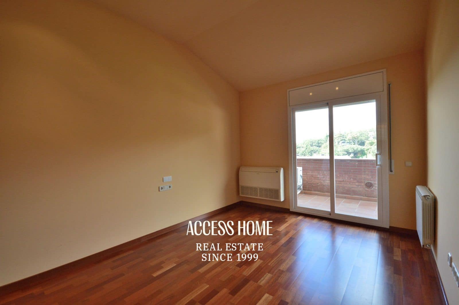 5 soveværelse Villa til salg i Sant Vicenc de Montalt med swimmingpool garage - € 1.250.000 (Ref: 9131546)