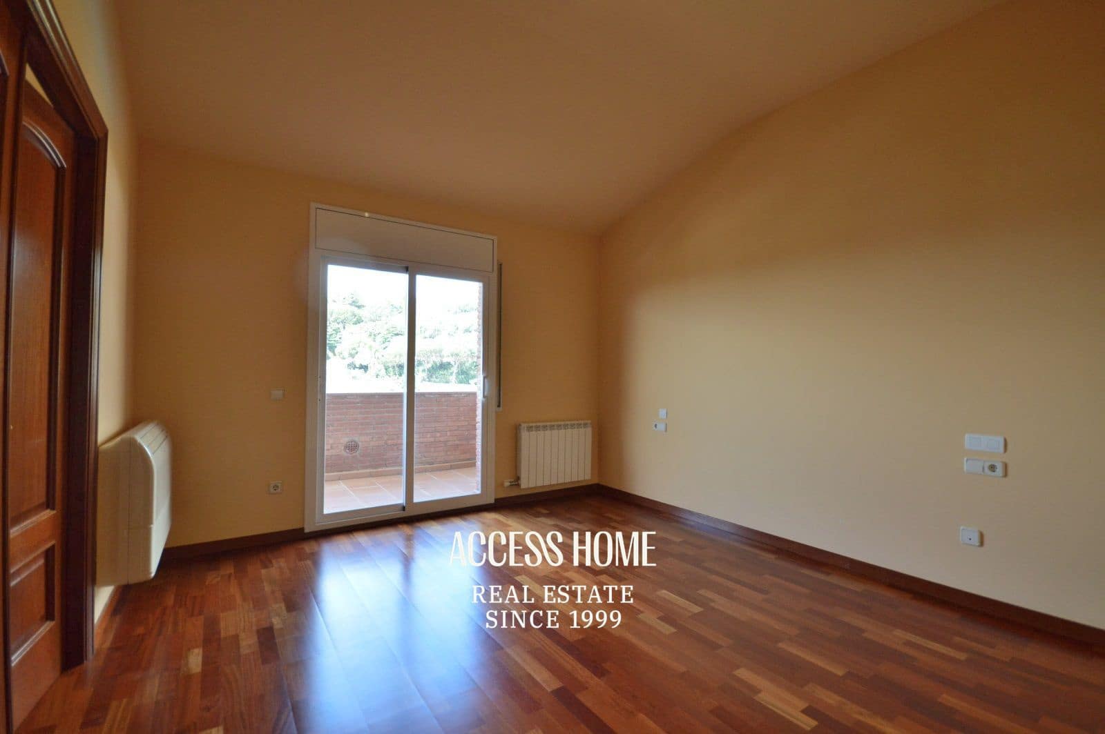 5 soveværelse Villa til salg i Sant Vicenc de Montalt med swimmingpool garage - € 1.250.000 (Ref: 9131546)