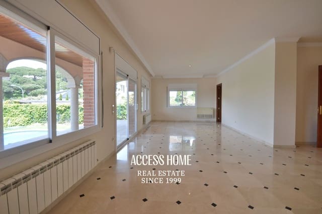 5 sypialnia Willa na sprzedaż w Sant Vicenç de Montalt z basenem garażem - 1 250 000 € (Ref: 9131546)