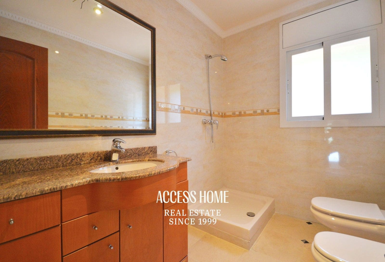 5 soveværelse Villa til salg i Sant Vicenc de Montalt med swimmingpool garage - € 1.250.000 (Ref: 9131546)