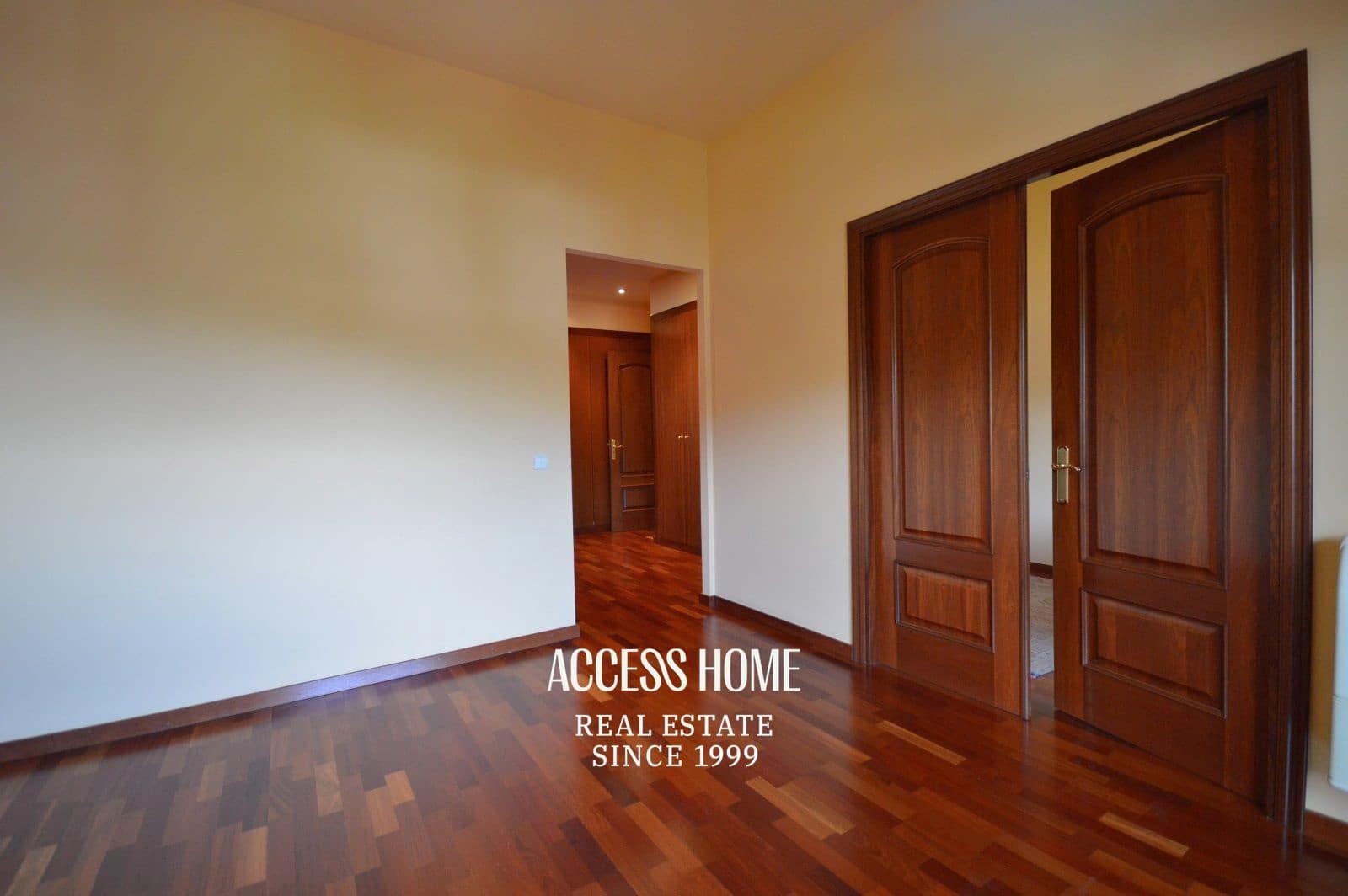 5 soveværelse Villa til salg i Sant Vicenc de Montalt med swimmingpool garage - € 1.250.000 (Ref: 9131546)