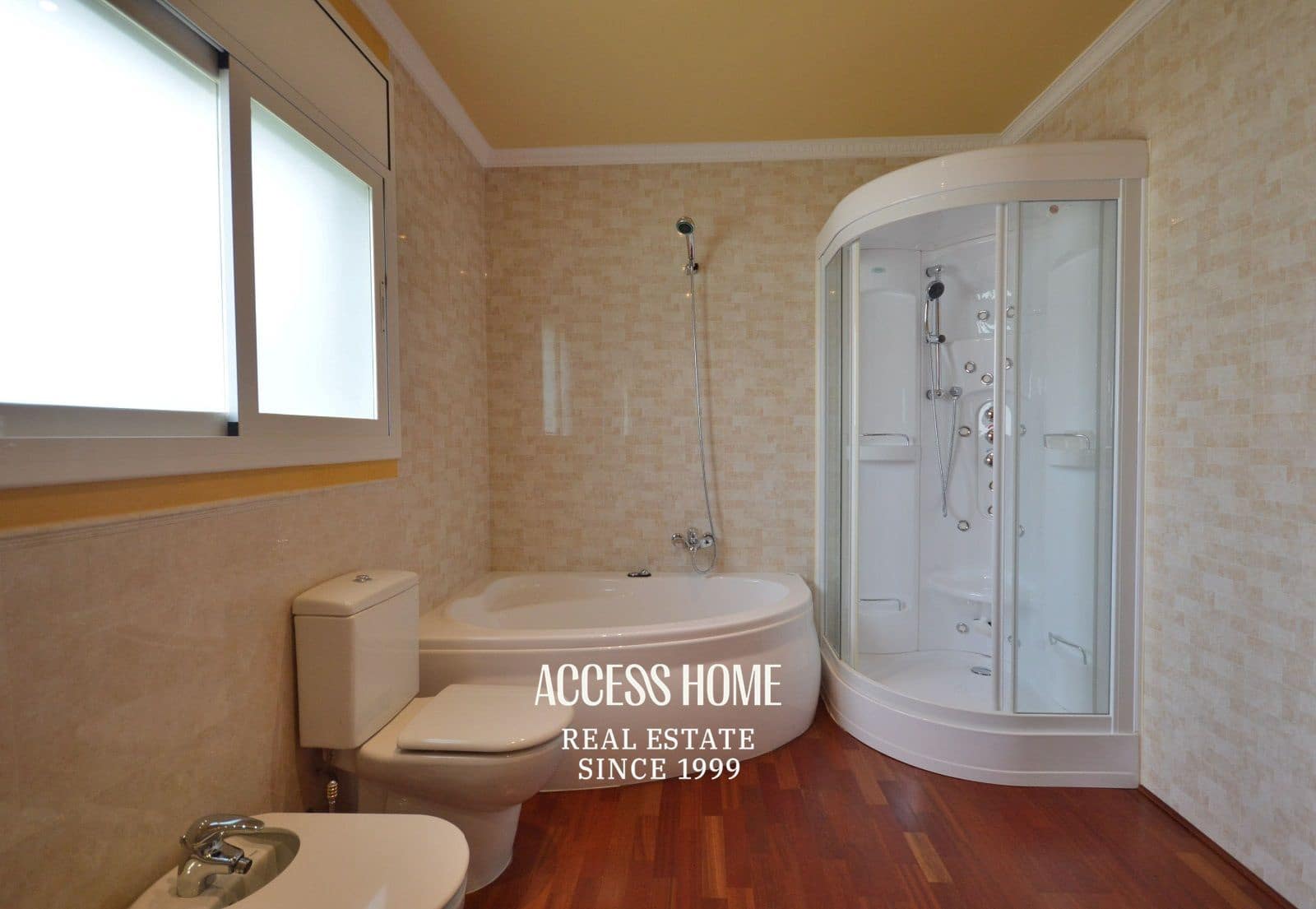 5 soveværelse Villa til salg i Sant Vicenc de Montalt med swimmingpool garage - € 1.250.000 (Ref: 9131546)