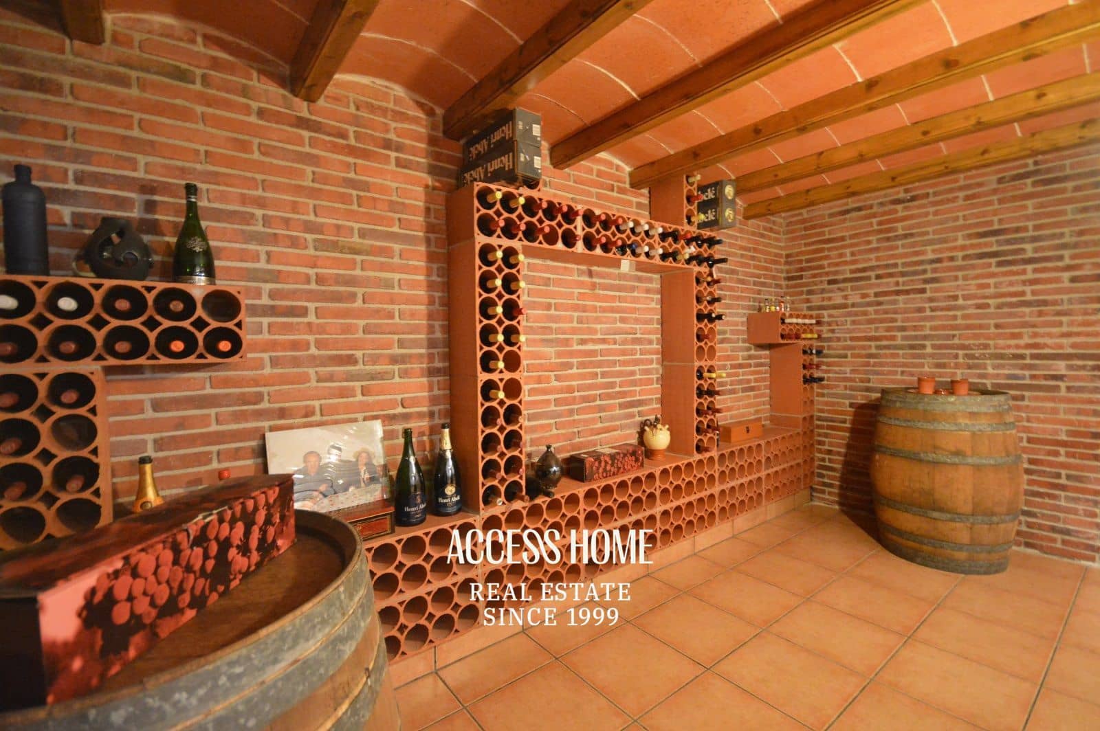 5 soveværelse Villa til salg i Sant Vicenc de Montalt med swimmingpool garage - € 1.250.000 (Ref: 9131546)