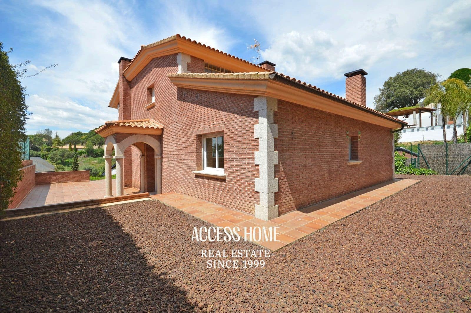 5 soveværelse Villa til salg i Sant Vicenc de Montalt med swimmingpool garage - € 1.250.000 (Ref: 9131546)