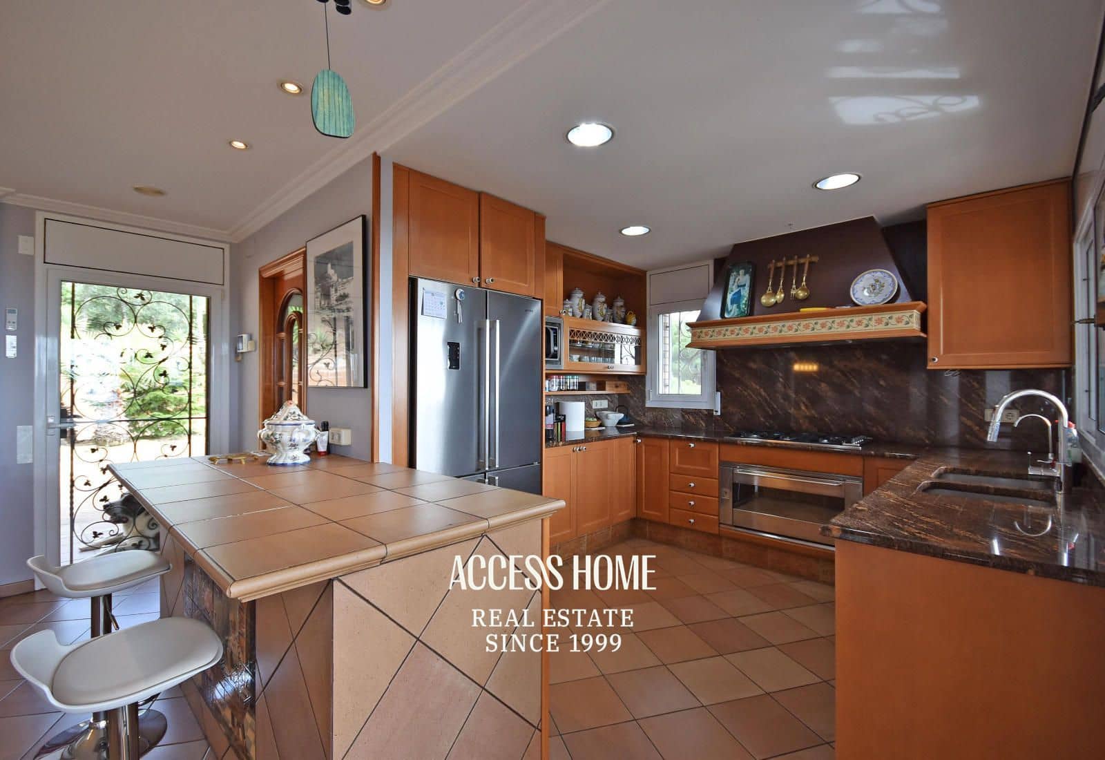 5 soveværelse Villa til salg i Sant Pol de Mar med swimmingpool garage - € 1.300.000 (Ref: 9131551)