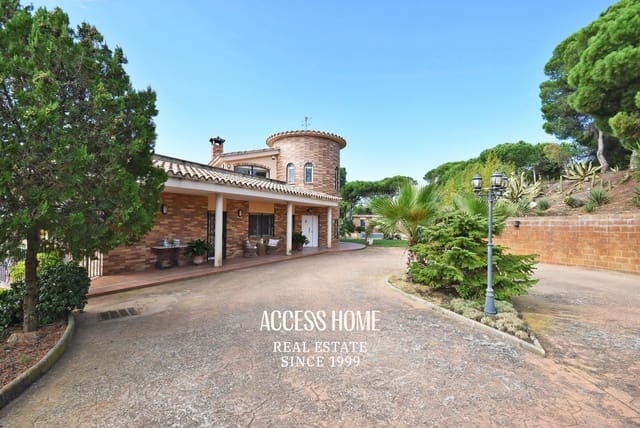 5 quarto Moradia para venda em Sant Pol de Mar com piscina garagem - 1 300 000 € (Ref: 9131551)