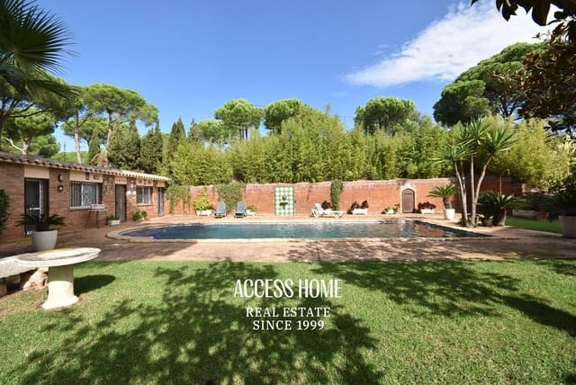 5 quarto Moradia para venda em Sant Pol de Mar com piscina garagem - 1 300 000 € (Ref: 9131551)