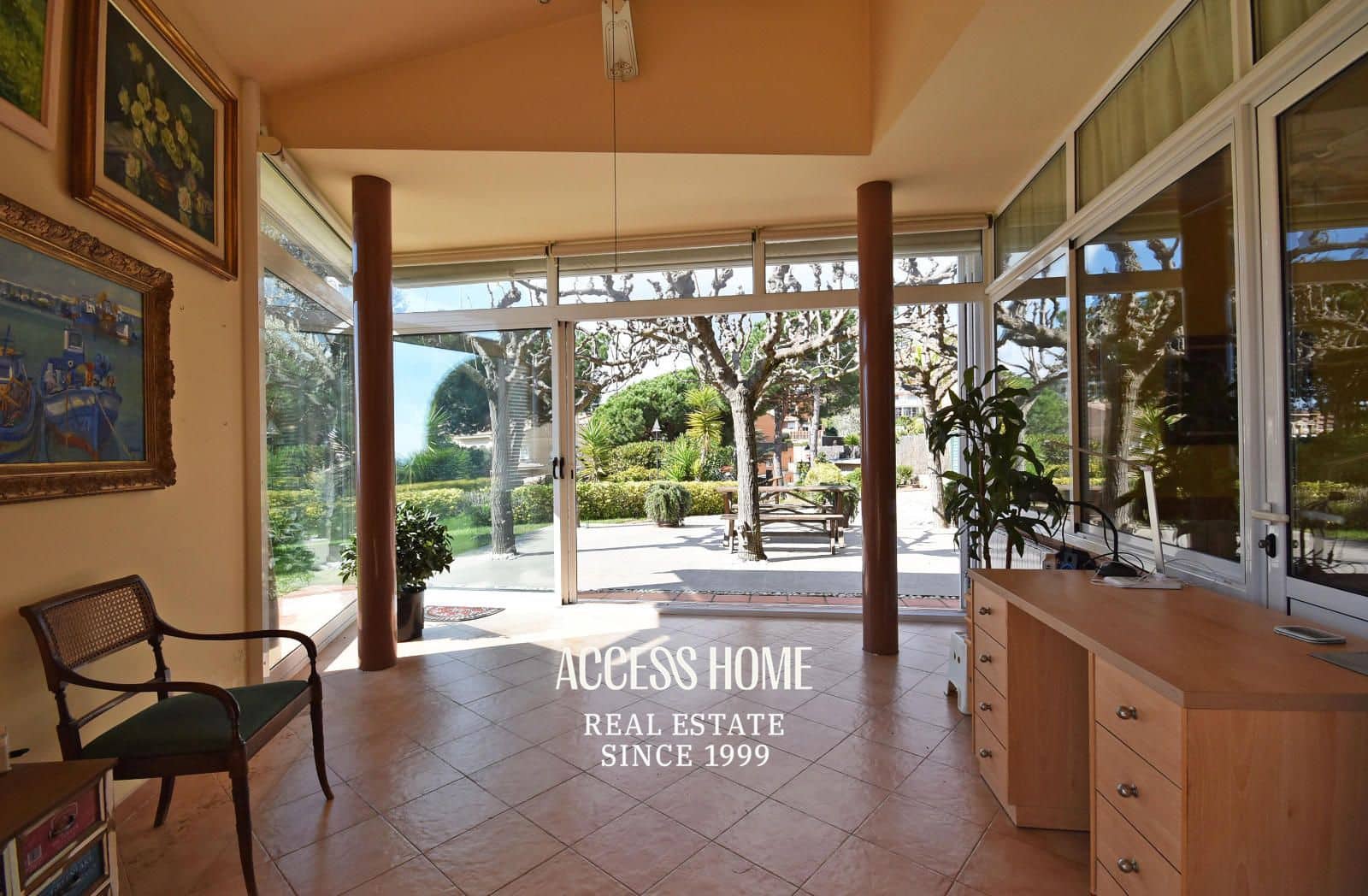 4 soveværelse Villa til salg i Sant Vicenc de Montalt med swimmingpool garage - € 995.000 (Ref: 9131790)