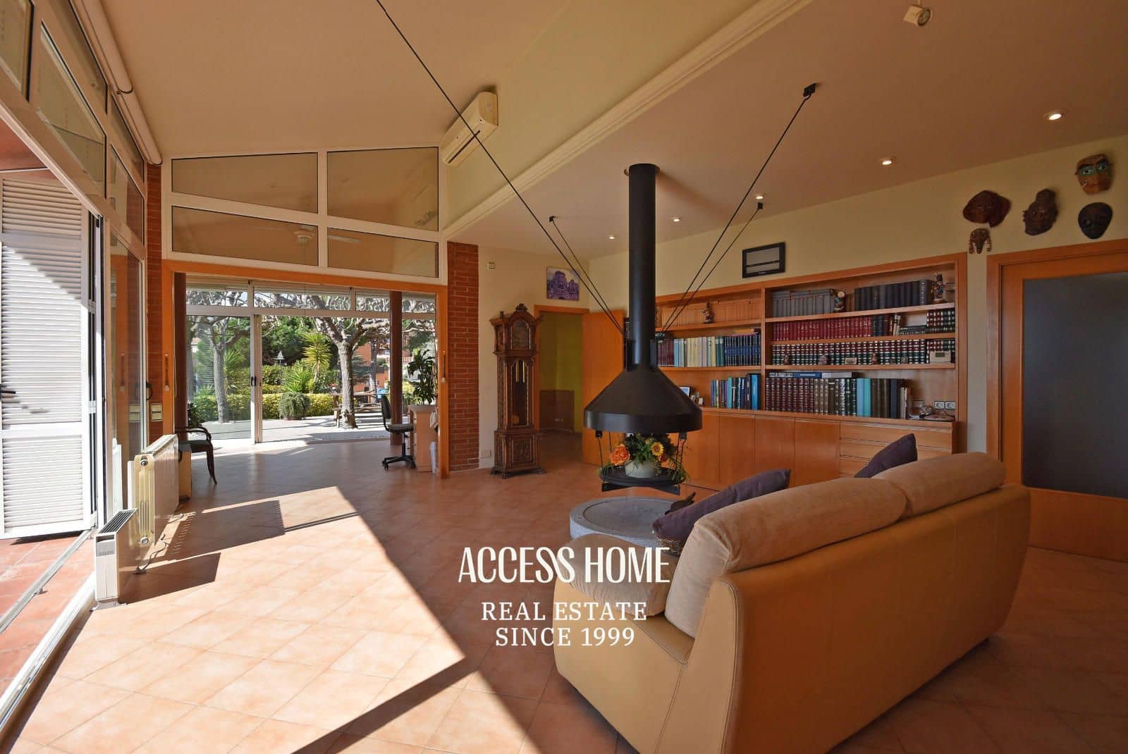 4 soveværelse Villa til salg i Sant Vicenc de Montalt med swimmingpool garage - € 995.000 (Ref: 9131790)