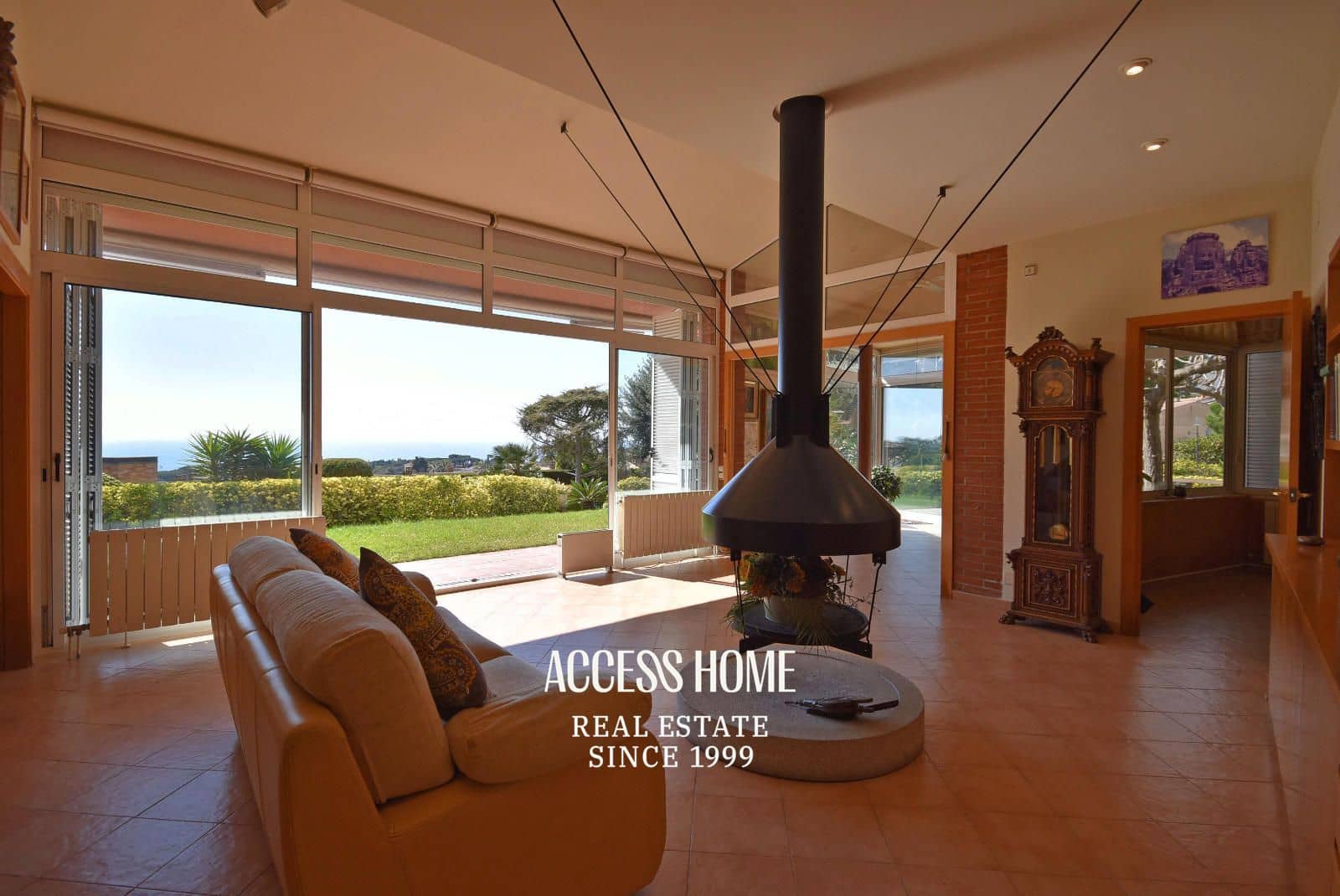 4 soveværelse Villa til salg i Sant Vicenc de Montalt med swimmingpool garage - € 995.000 (Ref: 9131790)