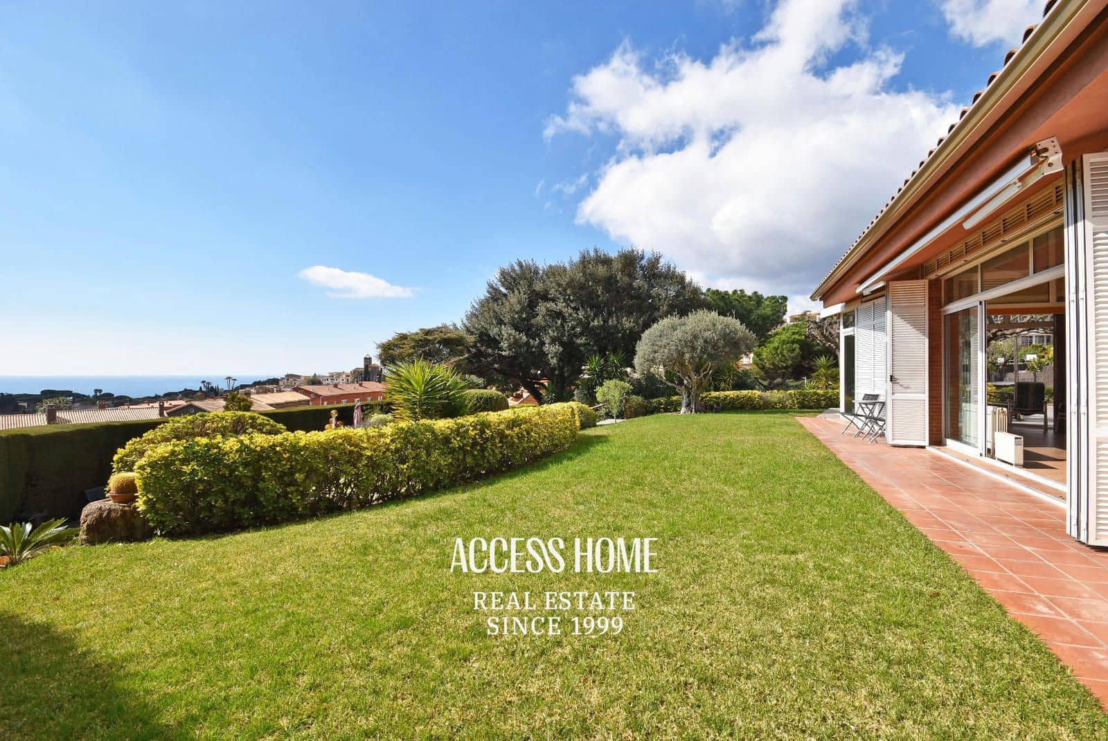 4 soveværelse Villa til salg i Sant Vicenc de Montalt med swimmingpool garage - € 995.000 (Ref: 9131790)