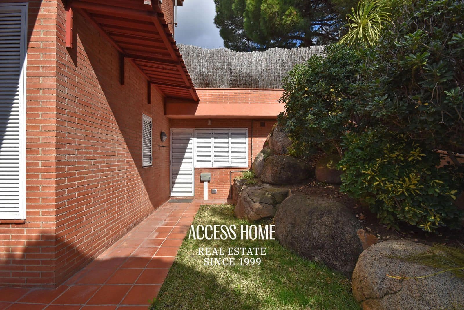 4 soveværelse Villa til salg i Sant Vicenc de Montalt med swimmingpool garage - € 995.000 (Ref: 9131790)