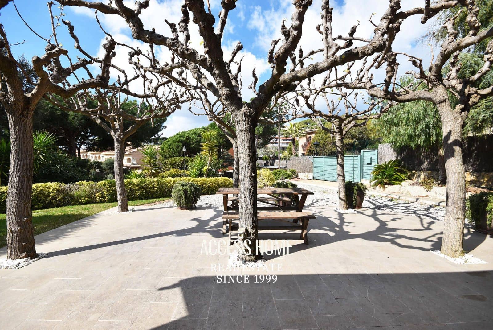 4 soveværelse Villa til salg i Sant Vicenc de Montalt med swimmingpool garage - € 995.000 (Ref: 9131790)