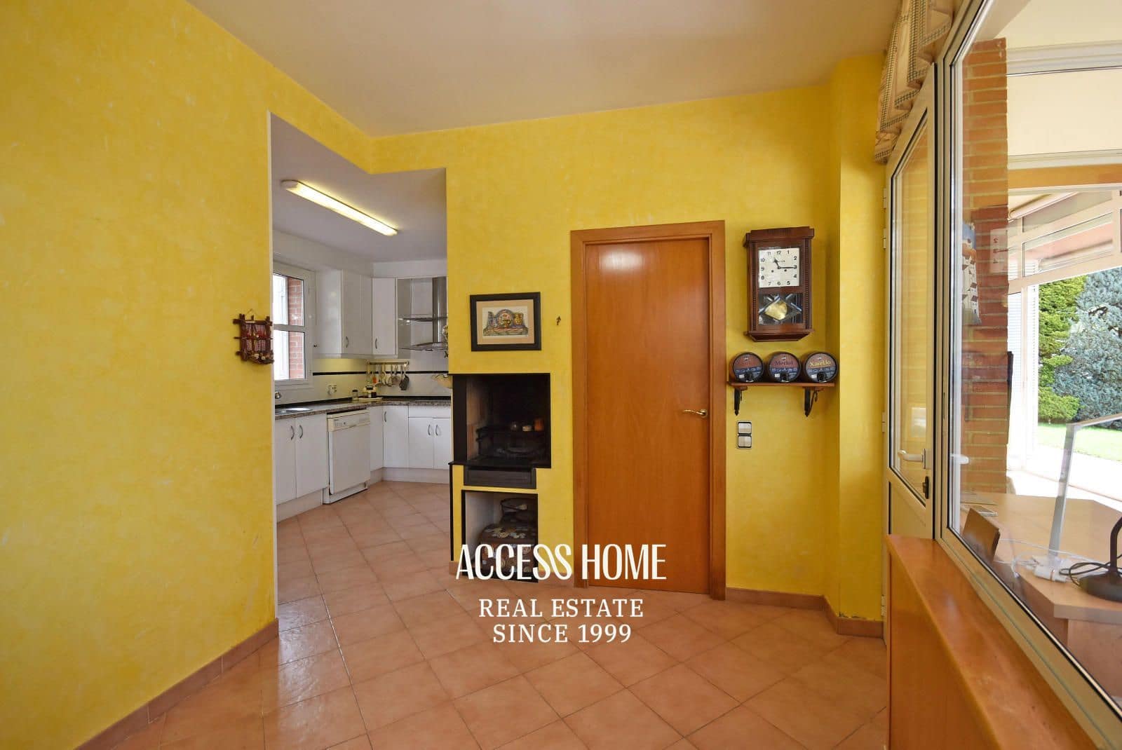 4 soveværelse Villa til salg i Sant Vicenc de Montalt med swimmingpool garage - € 995.000 (Ref: 9131790)