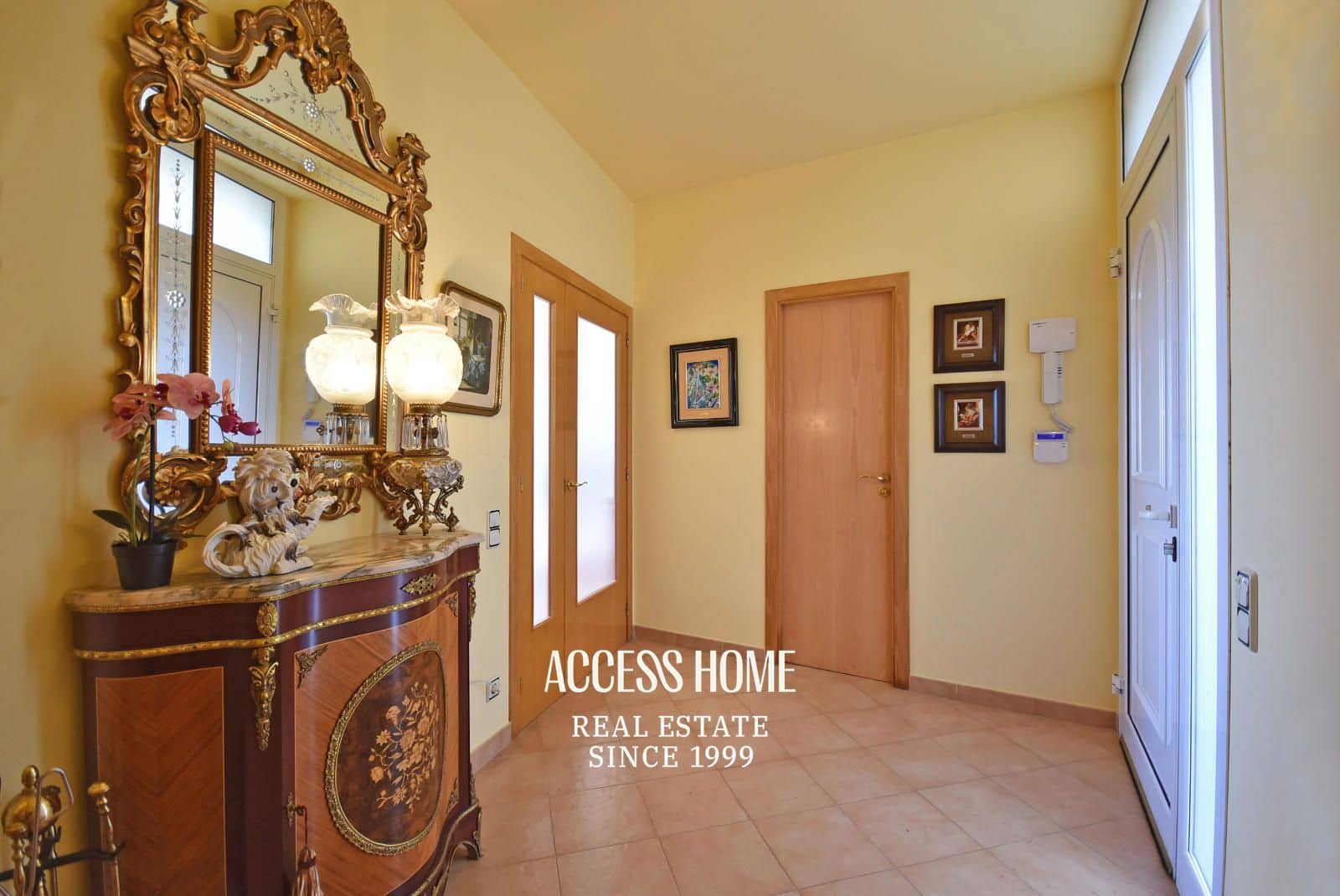 4 soveværelse Villa til salg i Sant Vicenc de Montalt med swimmingpool garage - € 995.000 (Ref: 9131790)