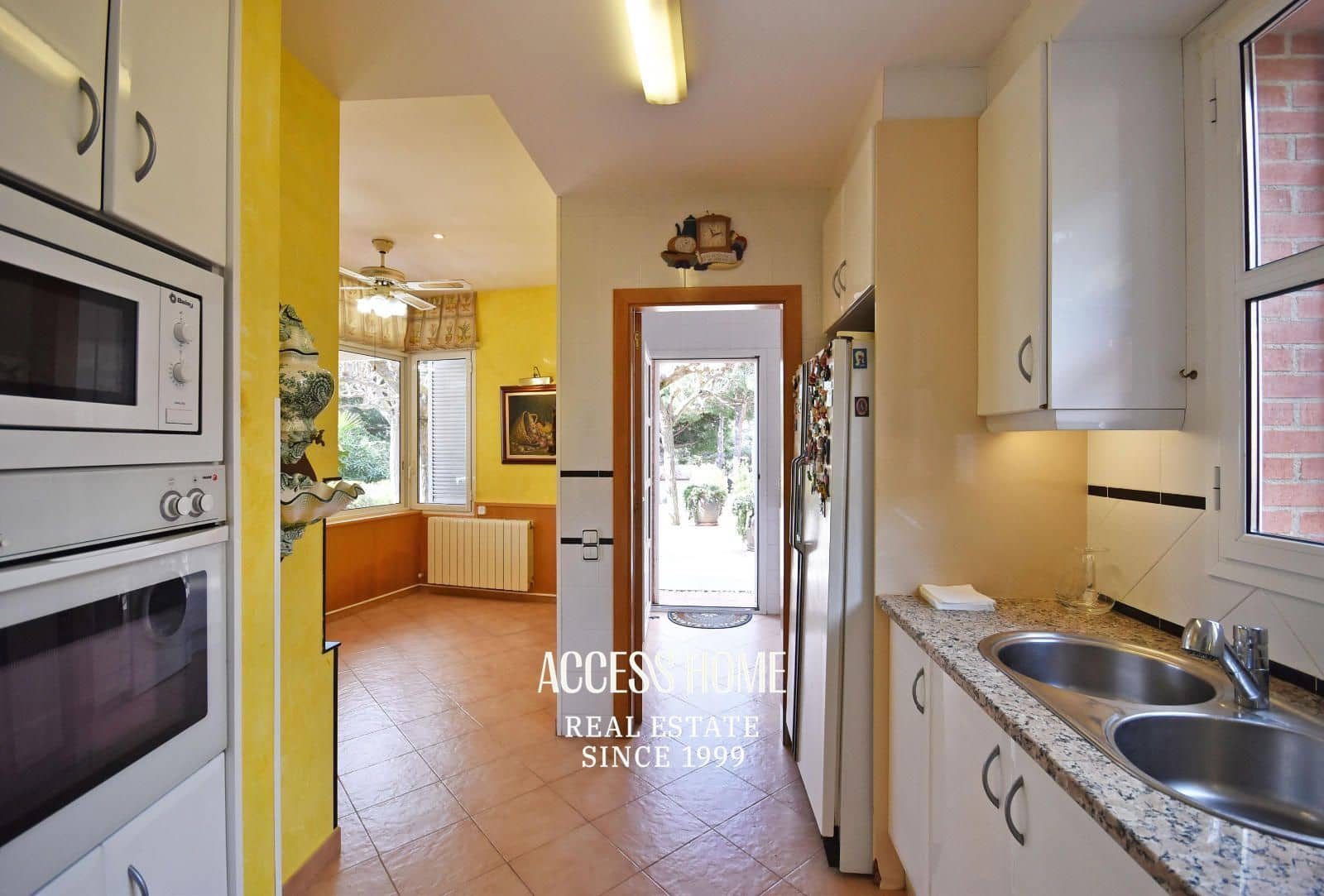 4 soveværelse Villa til salg i Sant Vicenc de Montalt med swimmingpool garage - € 995.000 (Ref: 9131790)