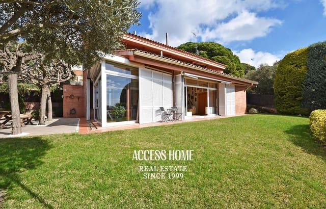 4 bedroom Villa for sale in Sant Vicenç de Montalt with pool garage - € 995,000 (Ref: 9131790)