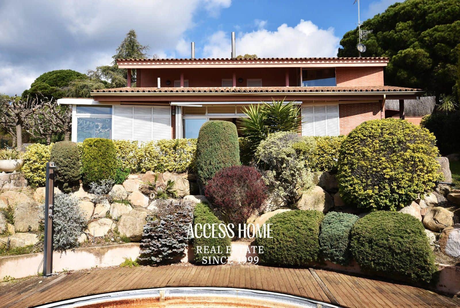 4 soveværelse Villa til salg i Sant Vicenc de Montalt med swimmingpool garage - € 995.000 (Ref: 9131790)