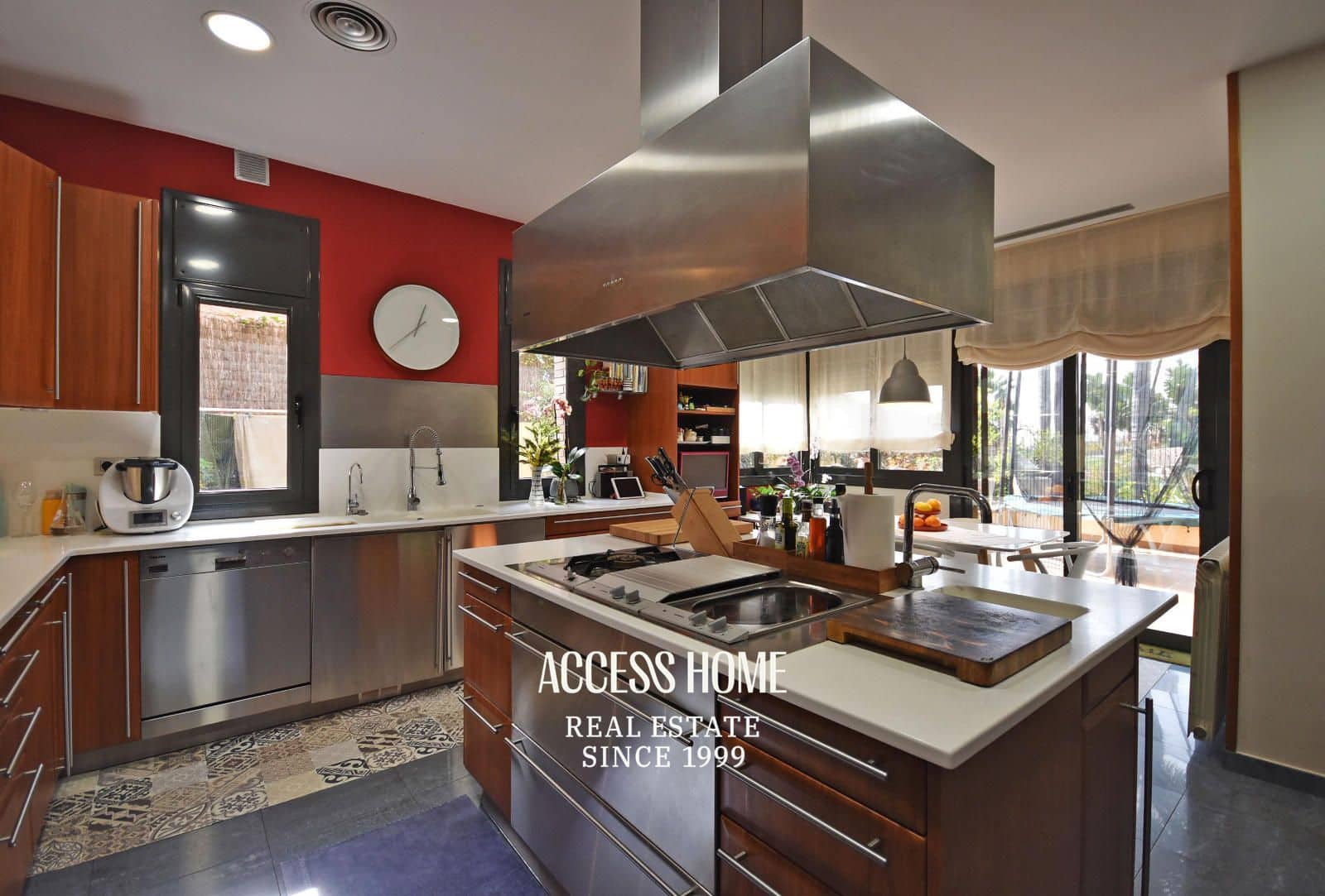 5 soveværelse Villa til salg i Sant Vicenc de Montalt med swimmingpool garage - € 1.600.000 (Ref: 9131793)