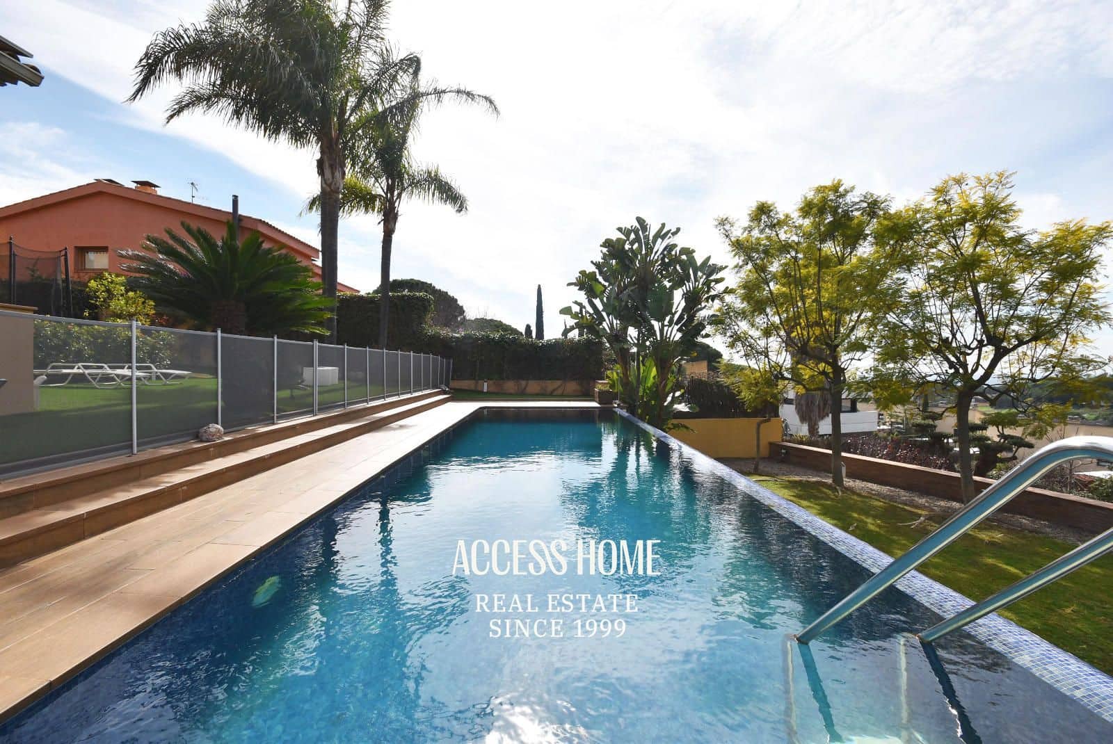 5 soveværelse Villa til salg i Sant Vicenc de Montalt med swimmingpool garage - € 1.600.000 (Ref: 9131793)