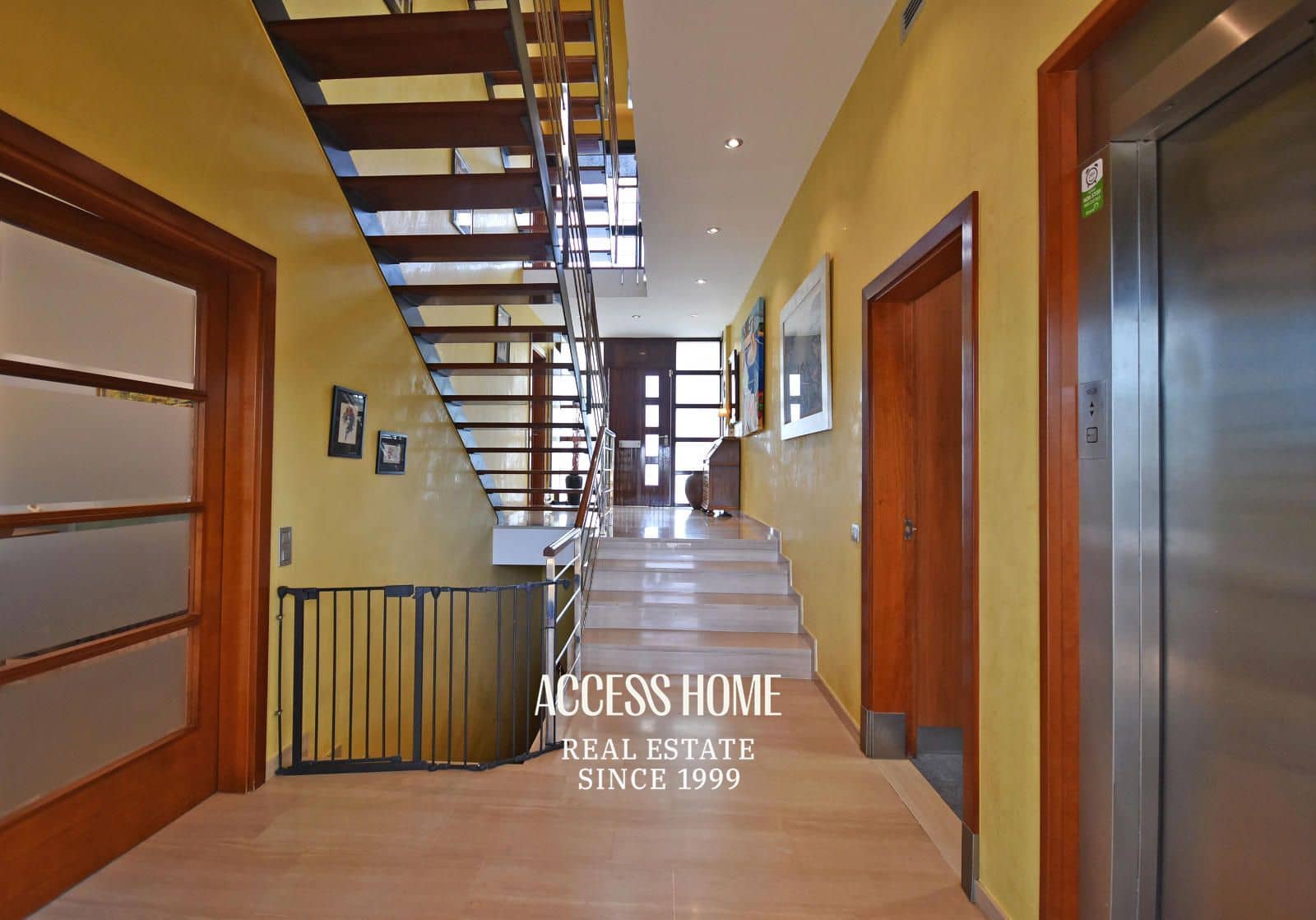 5 soveværelse Villa til salg i Sant Vicenc de Montalt med swimmingpool garage - € 1.600.000 (Ref: 9131793)